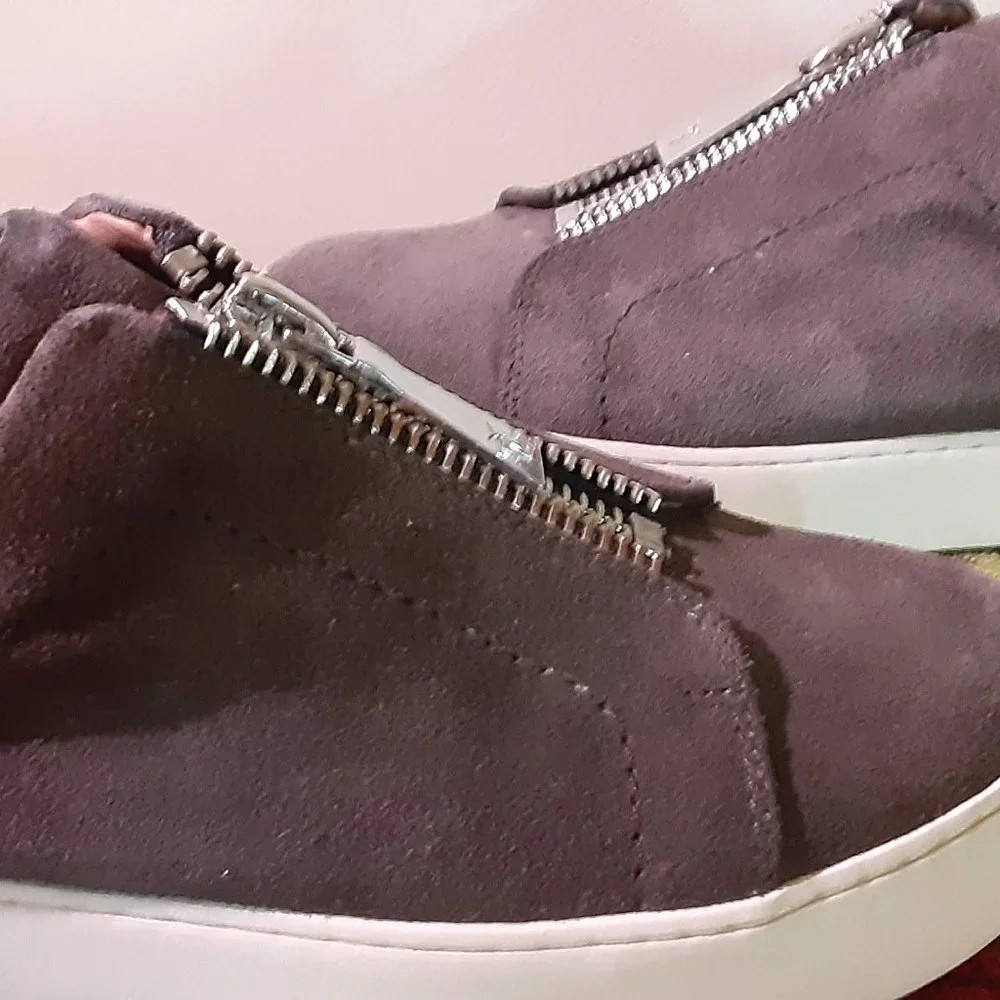 Frye Women's Lena Zip Low Sneaker - Size 8 - Picture 4 of 9